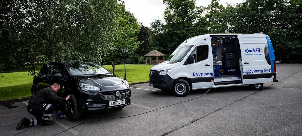 Mobile tyre fitting service